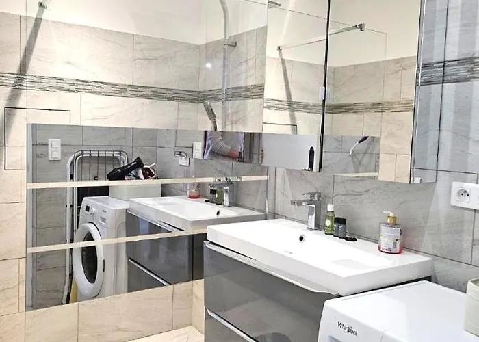 La Vue D'azur, Elegance Et Lumiere A *